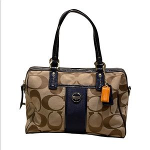 Coach handbag. Excellent condition. Barely used. Smoke free home.